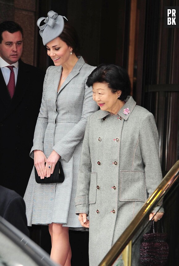 Kate Middleton : future maman radieuse avec Mary Chee, le 21 octobre 2014 à Londres