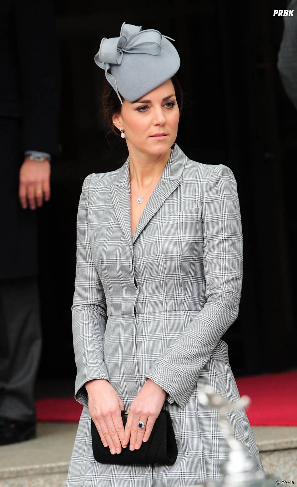  Kate Middleton enceinte et styl&amp;eacute;e pour sa premi&amp;egrave;re apparition officielle, le 21 octobre 2014 &amp;agrave; Londres 