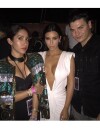  Kim Kardashian encore habill&eacute;e d'une robe d&eacute;collet&eacute;e sur Instagram, le 25 octobre 2015 