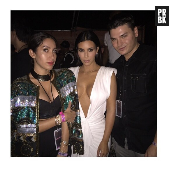 Kim Kardashian encore habillée d'une robe décolletée sur Instagram, le 25 octobre 2015