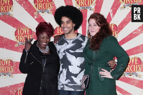 Stacy King, Gwendal et Juliette Moraine de The Voice 3 à la première de Love Circus, le 28 octobre 2014, aux Folies Bergères