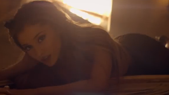 Ariana Grande : ne lui envoyez pas de cadeaux, sinon elle appelle les flics