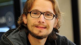 Lorànt Deutsch hospitalisé après un grave accident de scooter