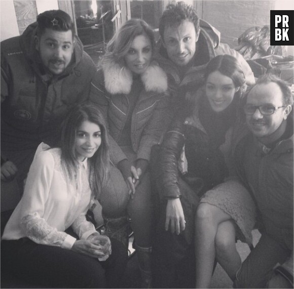 Julie Zenatti, Ariane Brodier, Willy Rovelli, Sofia Essaïdi, Jarry lors du tournage des Copains d'abord font du ski à Tignes pour France 2, le 3 décembre 2014