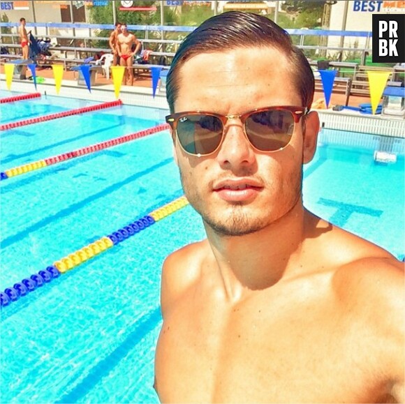Florent Manaudou : sexy au bord d'une piscine et sur Instagram