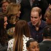 Jay Z et Beyoncé discutent avec Kate Middleton et Prince William pendant le match Brooklyn Nets vs Cleveland Cavaliers, le 8 décembre 2014 à New York