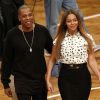 Beyoncé et Jay Z en couple au Barclays Center pour le match des Brooklyn Nets vs Cleveland Cavaliers, le 8 décembre 2014 à New York