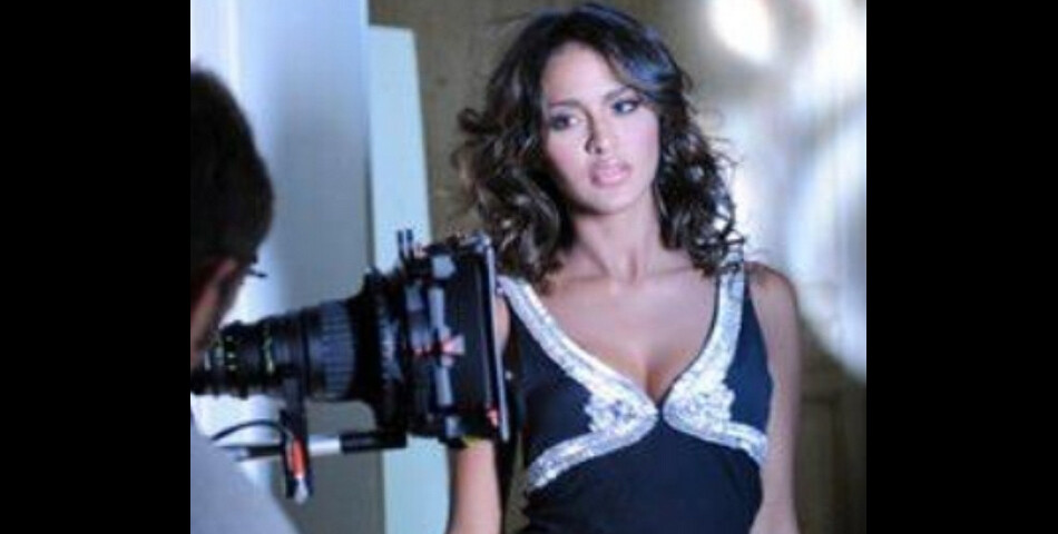 Leila Ben Khalifa sexy pour un shooting