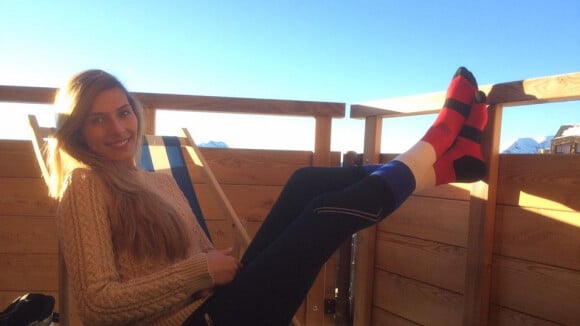 Camille Cerf : Miss France 2015 s'offre des vacances au ski