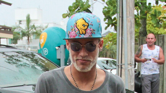 Neymar : nouveau look en mode... barbe blanche
