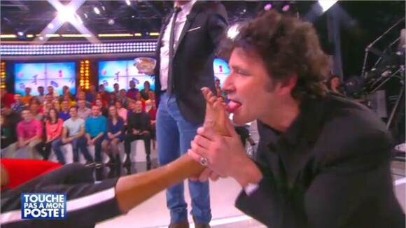 Karine Le Marchand, moment gênant dans TPMP : Christophe Carrière lui lèche les pieds