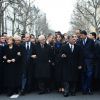 François Hollande entouré de plusieurs chefs d'Etat et politiques du monde entier lors de la marche républicaine à Paris, le 11 janvier 2014