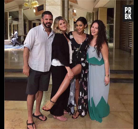 Shay Mitchell et ses amis à Bali pour des vacances de rêve