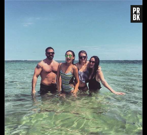 Shay Mitchell s'éclate à Bali avec ses amis