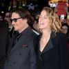 Johnny Depp et Amber Heard heureux à l'avant-première de Charlie Mortdecai, le 19 janvier 2015 à Londres