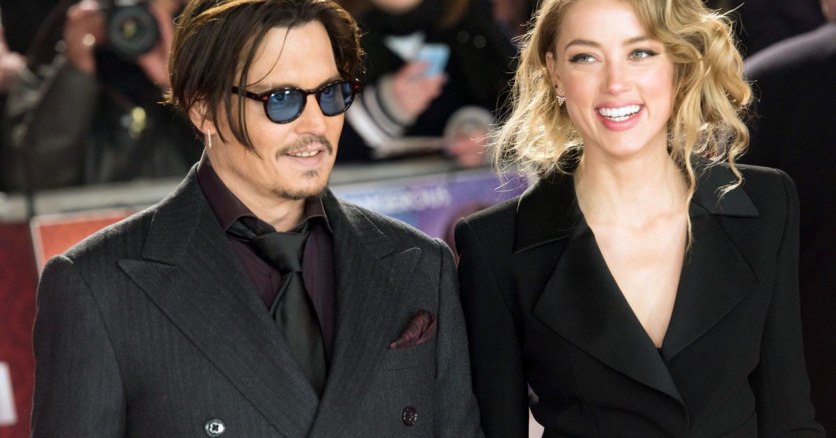 PHOTOS - Johnny Depp et Amber Heard amoureux à l'avant-première de Cha...