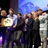 L'équipe de Toute première fois et Gad Elmaleh à la cérémonie de récompenses du Festival de l'Alpe d'Huez, le 18 janvier 2015