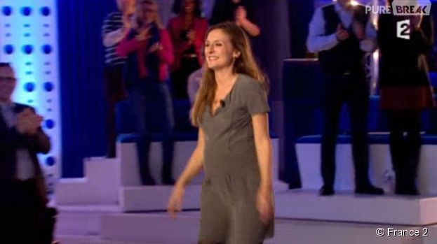 Camille Chamoux : baby-bump sur France 2