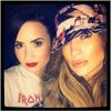 Demi Lovato et Jennifer Lopez en mode selfie, le 7 février 2015 à Los Angeles
