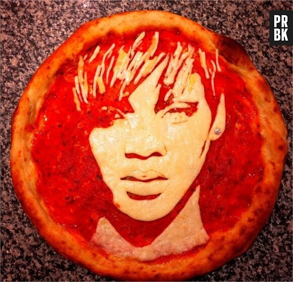 Rihanna : son portrait sur une pizza par la pizzaiolo Domenico Crolla installé à Glasgow