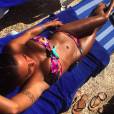  Manon Marsault sexy en bikini sur Instagram, le 27 f&eacute;vrier 2015 
