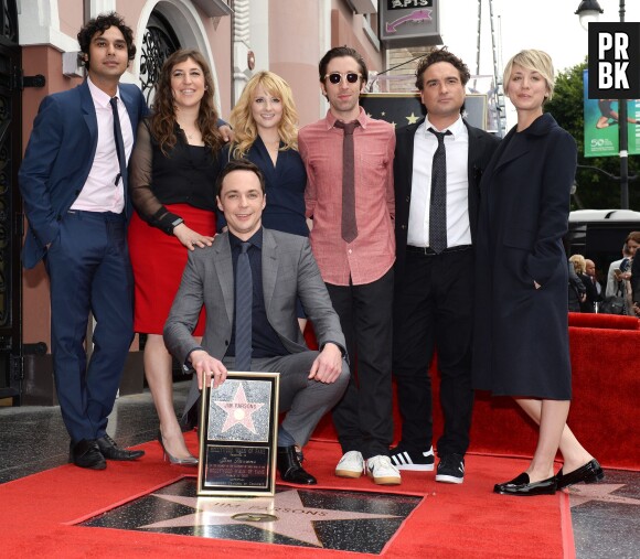 Jim Parsons et tout le casting de Big Bang Theory : l'acteur inaugure son étoile sur le Walk of Fame d'Hollywood Boulevard, le 11 mars 2015