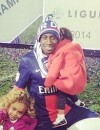  Blaise Matuidi et ses filles f&ecirc;tent le titre de champion de France du PSG en 2014 