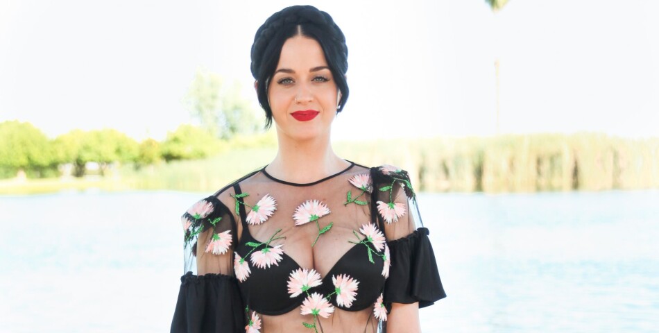  Cristina Cordula critique la robe de Katy Perry 