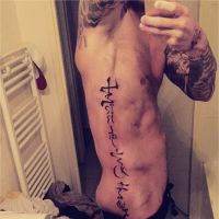 Steven (Les Anges 7) : nouveau tatouage copié sur David Beckham