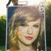 Une mosaïque représentant Taylor Swift a été installée dans l'enceinte du parc d'attraction LEGOLAND Windsor, en Angleterre