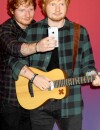  Ed Sheeran &nbsp;: selfie avec sa statue de cire &agrave; New York le 28 mai 2015 