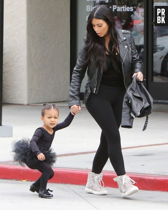 Kim Kardashian et North à Los Angeles, le 28 mai 2015