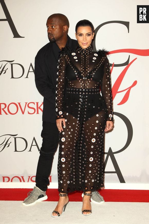 Kim Kardashian enceinte et Kanye West aux CFDA Fashion Awards le 1er juin 2015 à New York
