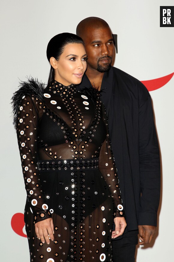 Kim Kardashian enceinte et Kanye West aux CFDA Fashion Awards le 1er juin 2015 à New York
