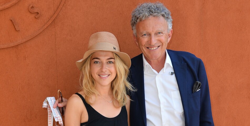 Victoria et son père Nelson Monfort au Village de Roland Garros le 5 juin 2015