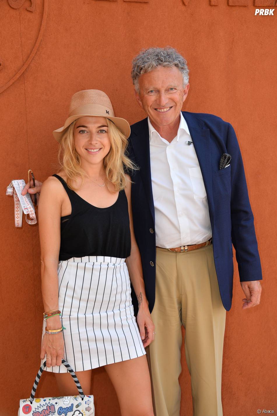 Candice Rolland Est Elle La Fille De Thierry Roland Nelson Monfort et sa fille Victoria au Village de Roland Garros le 5