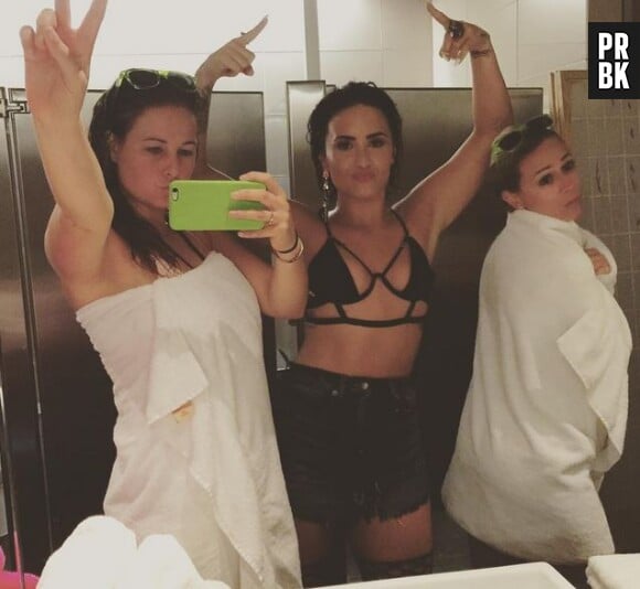 Demi Lovato fière de son corps : tenue hot et selfie sexy en juin 2015 sur Instagram
