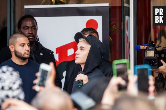 Justin Bieber : émeute et concert inédit pour ses fans devant les studios de NRJ à Paris, le 16 septembre 2015