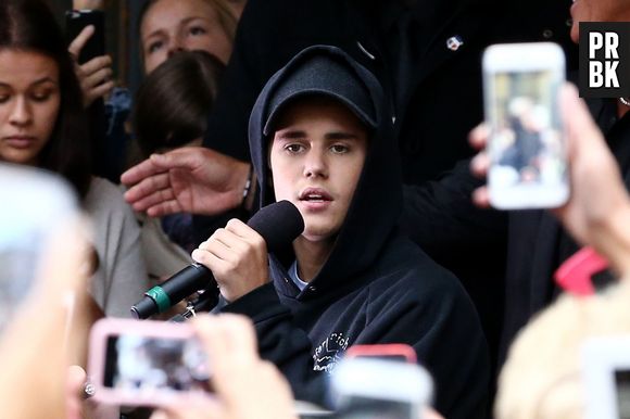 Justin Bieber : émeute et concert inédit pour ses fans devant les studios de NRJ à Paris, le 16 septembre 2015