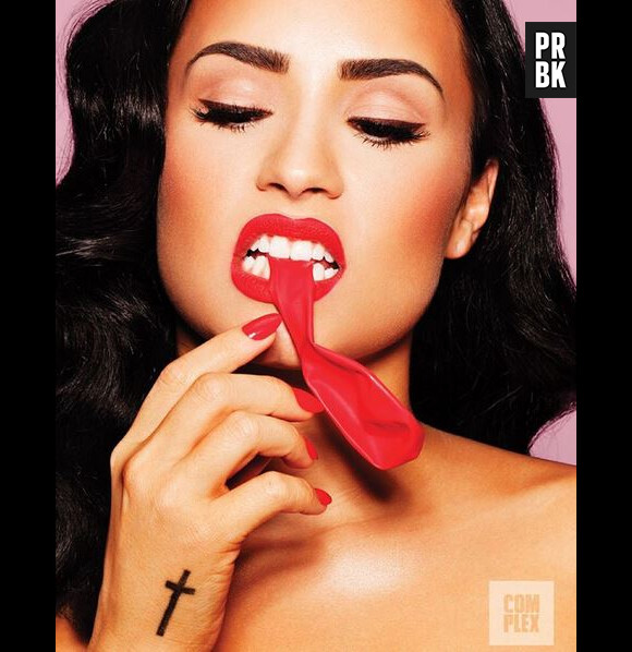 Demi Lovato sexy pour le magazine Complex (Octobre/Novembre 2015)