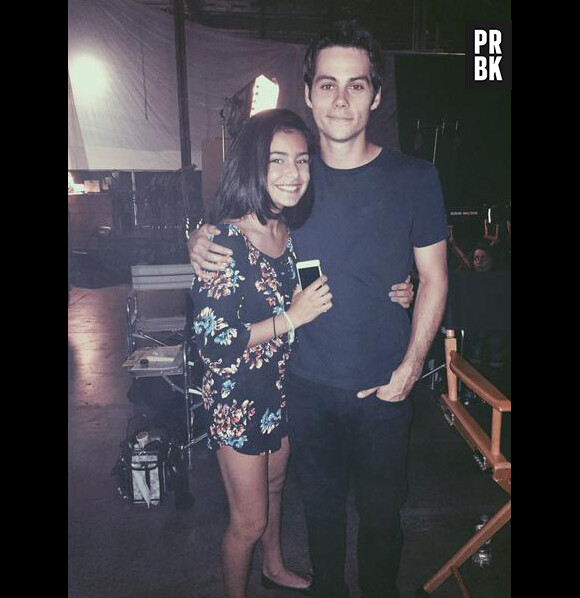 Teen Wolf saison 5 : Dylan O'Brien rencontre une fan sur le tournage le 1er octobre 2015