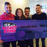 Emilie Fiorelli (Secret Story 9) : Christophe Beaugrand lui remet son chèque de 100 000 euros