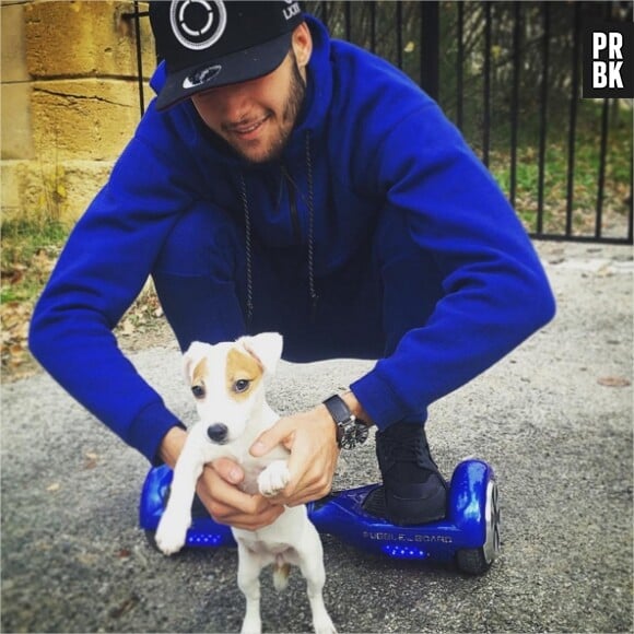 Tarek Benattia pose avec Pita, l'adorable chien de Nabilla, sur Instagram
