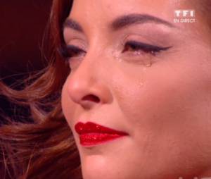 Priscilla Betti en larmes dans Danse avec les stars 6 après son tango avec Yann-Alrick Mortreuil, le 5 décembre 2015 sur TF1