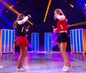 Priscilla Betti et Véronic Dicaire en duo sur un jive dans Danse avec les stars 6, le 5 décembre 2015 sur TF1