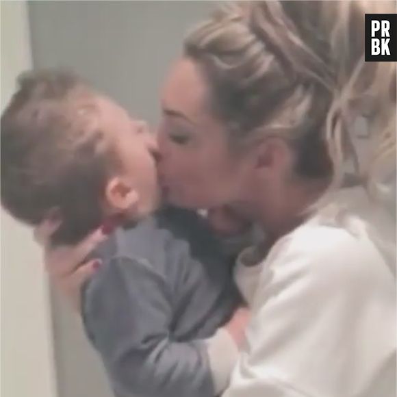 Emilie Nef Naf complice avec son fils Menzo sur Instagram, le 19 décembre 2015