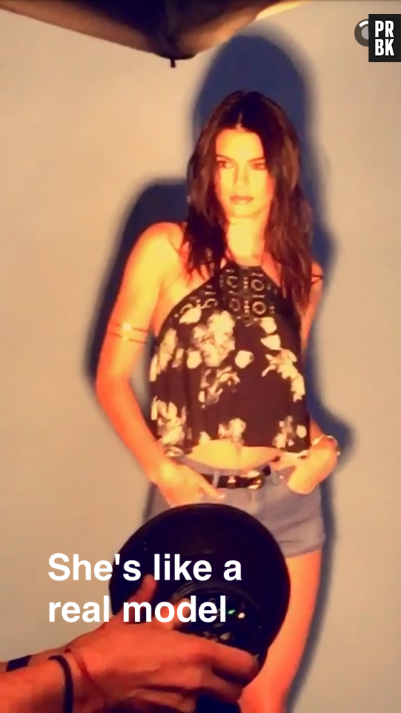 Kendall Jenner sexy pendant un shooting