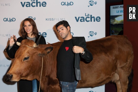 Jamel Debbouze et Mélissa Theuriau avec Jacqueline à l'avant-première du film La Vache au Pathé Wepler à Paris, le 14 février 2016