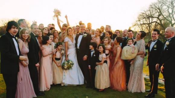 Taylor Swift demoiselle d'honneur de sa meilleure amie : photo de mariage sur Instagram
