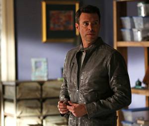 Scandal saison 5 : Scott Foley sur une photo